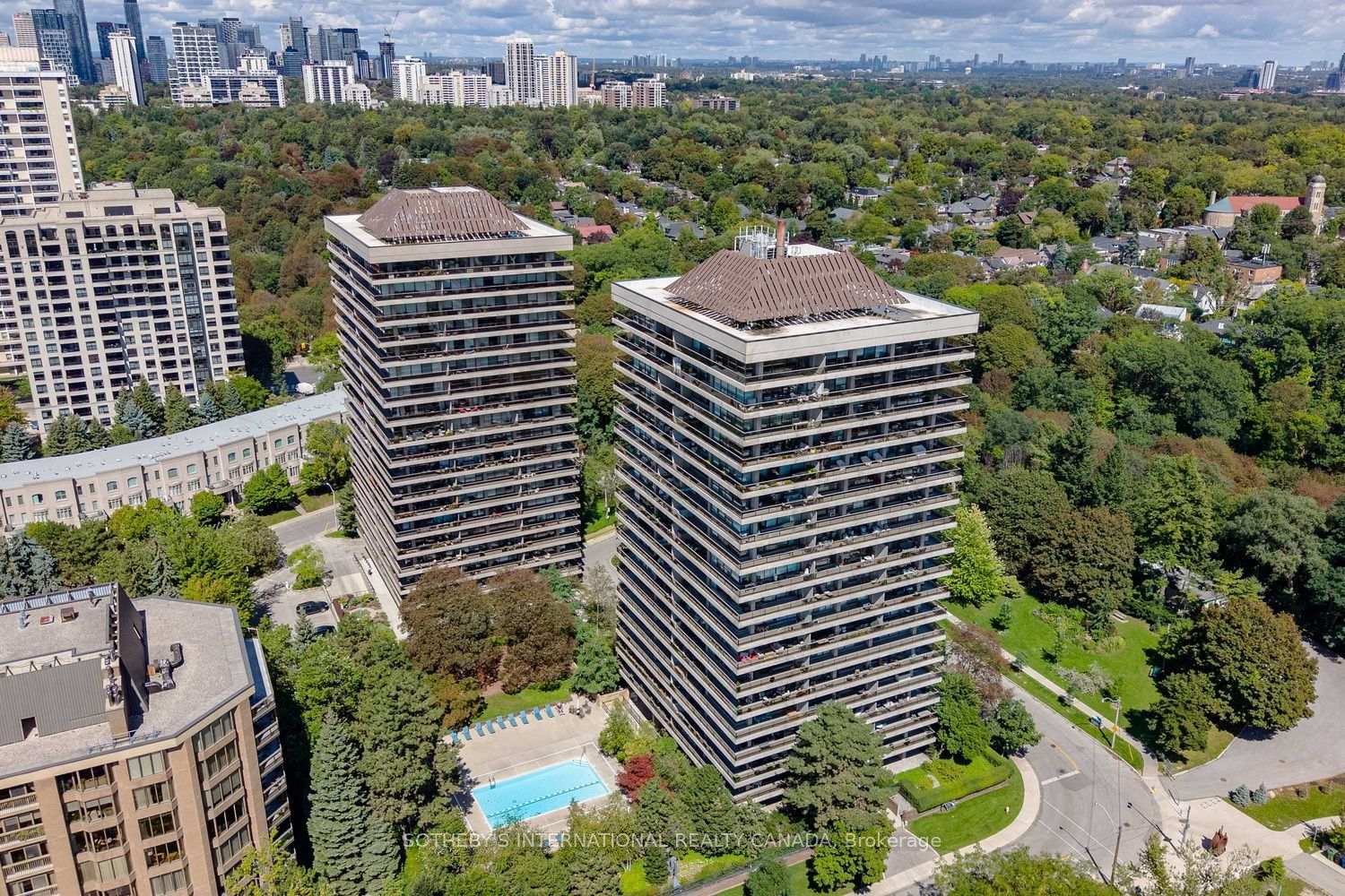 Photo 39 of Unit 706, 10 Avoca Avenue, Toronto, Rosedale-Moore Park — HOMEH