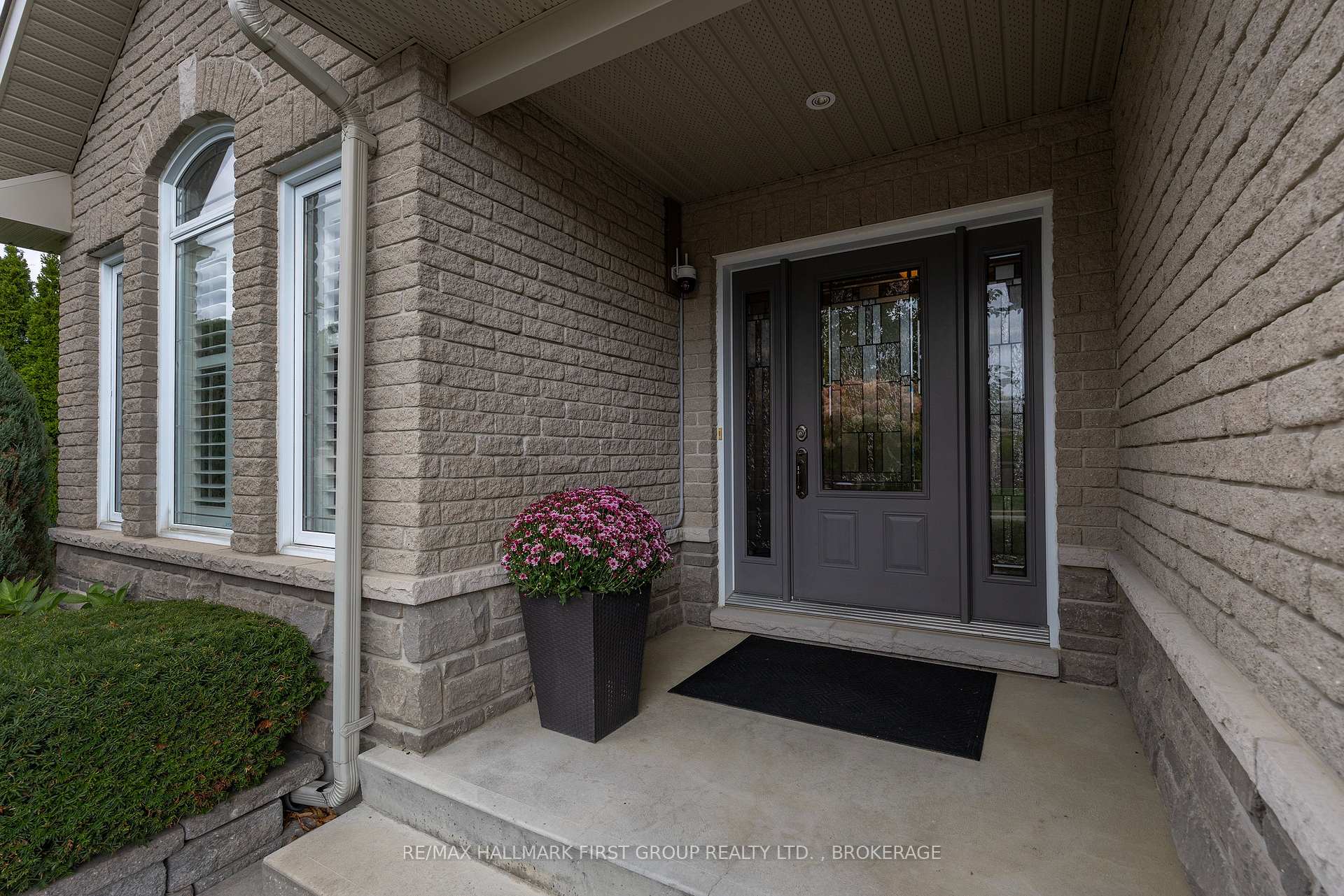 Photo 2 of 1248 Lisbon Place, Kingston, City Northwest — HOMEH