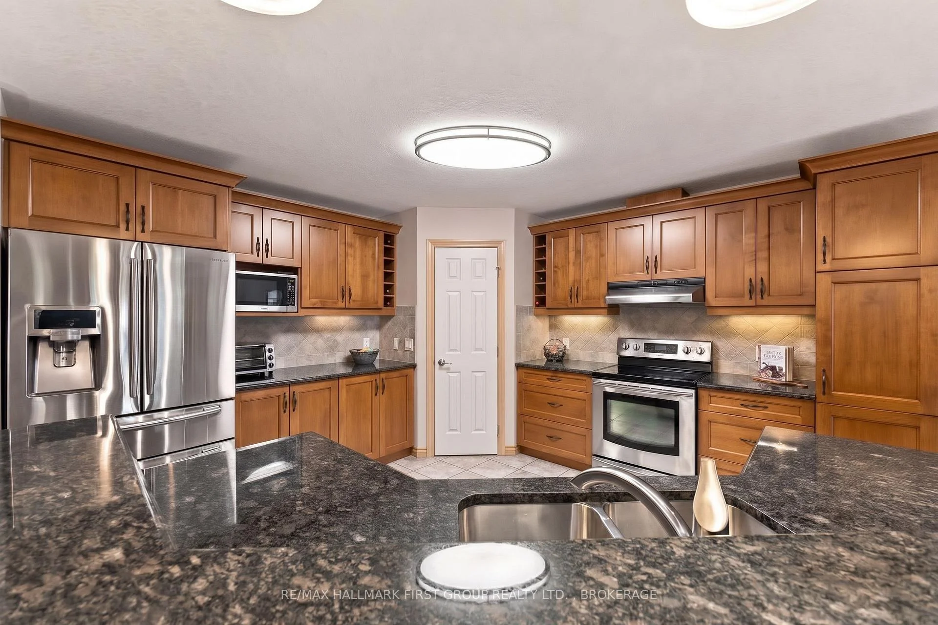 Photo 9 of 1248 Lisbon Place, Kingston, City Northwest — HOMEH