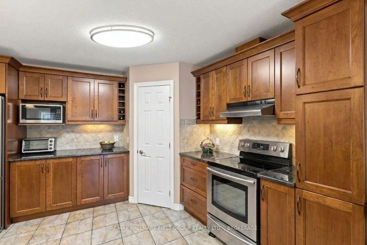 Photo 11 of 1248 Lisbon Place, Kingston, City Northwest — HOMEH