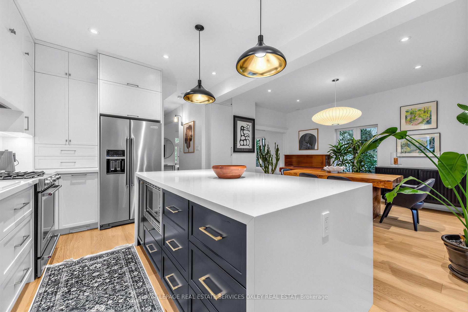 Photo 8 of 20 Edgewood Crescent, Toronto, Rosedale-Moore Park — HOMEH