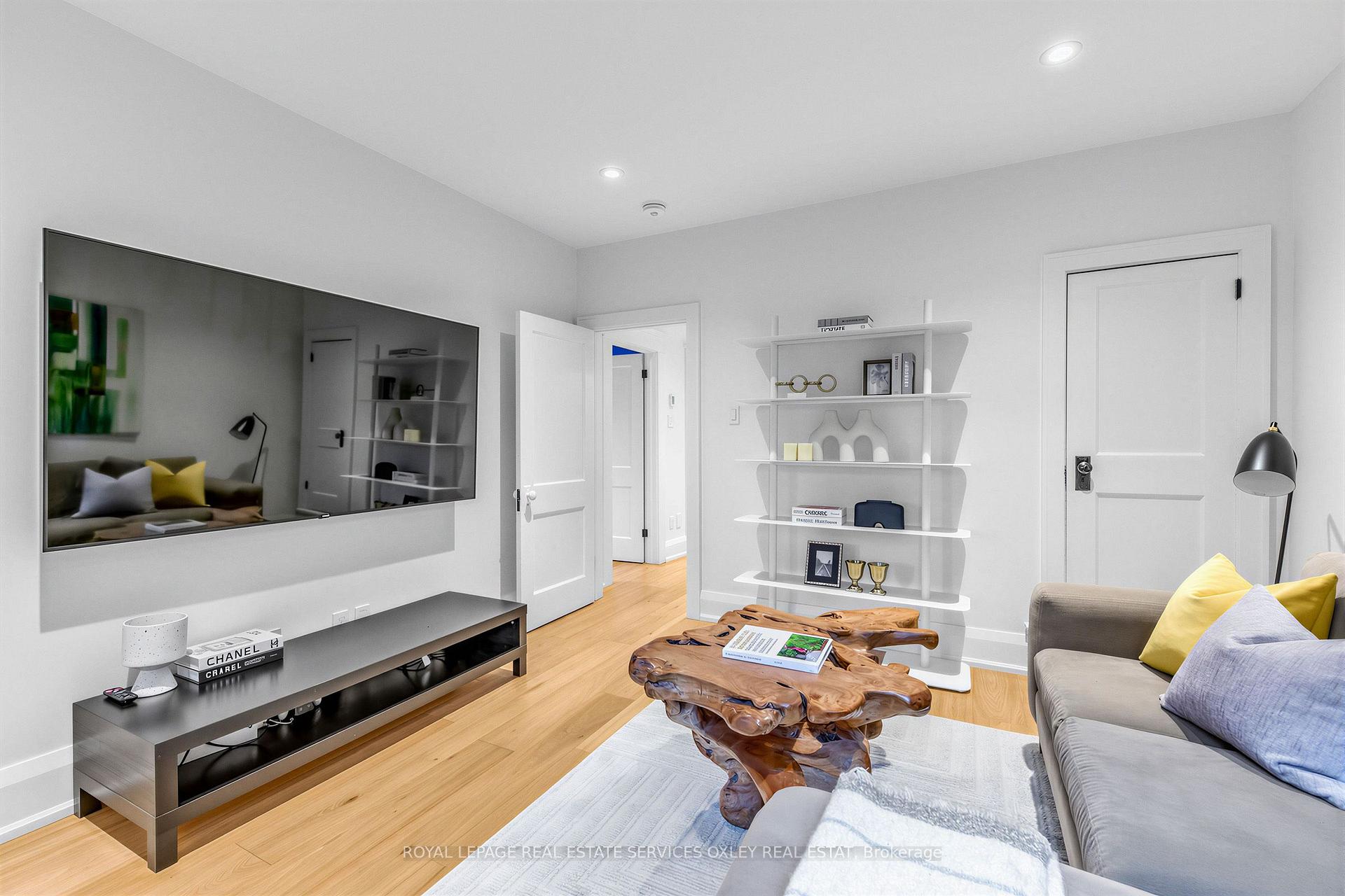 Photo 12 of 20 Edgewood Crescent, Toronto, Rosedale-Moore Park — HOMEH