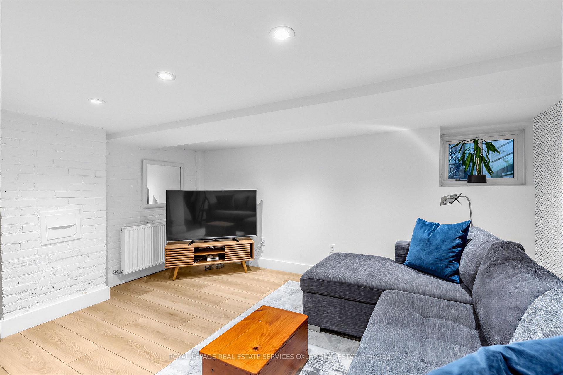 Photo 25 of 20 Edgewood Crescent, Toronto, Rosedale-Moore Park — HOMEH