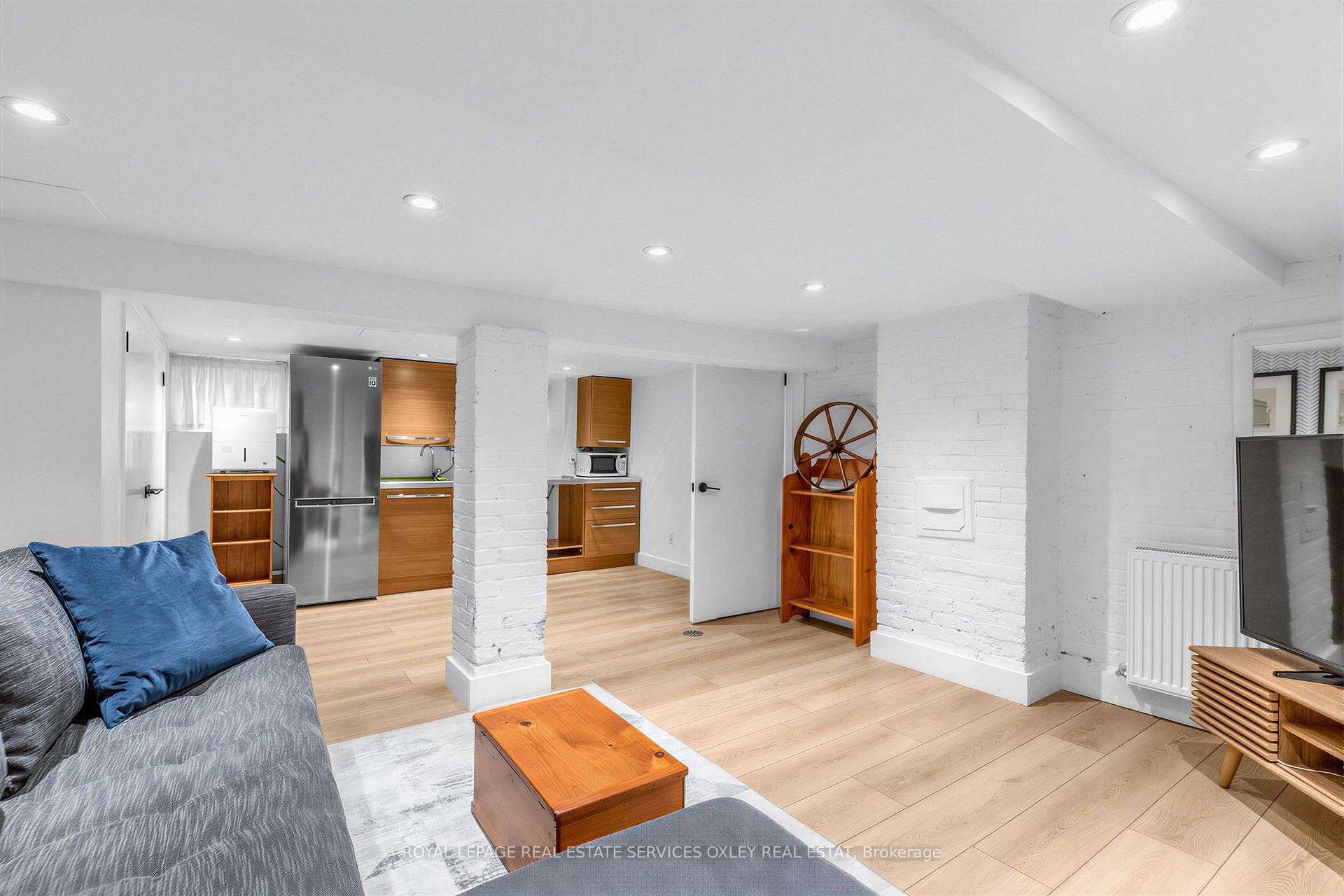 Photo 26 of 20 Edgewood Crescent, Toronto, Rosedale-Moore Park — HOMEH