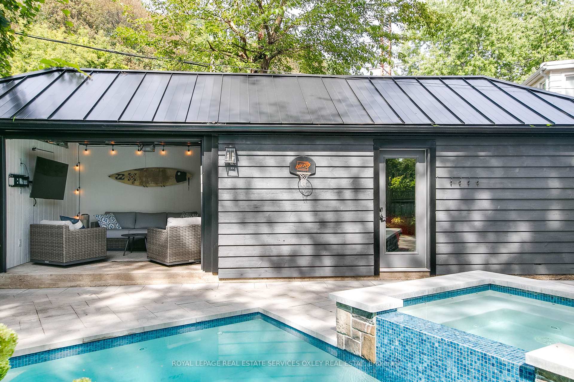 Photo 32 of 20 Edgewood Crescent, Toronto, Rosedale-Moore Park — HOMEH