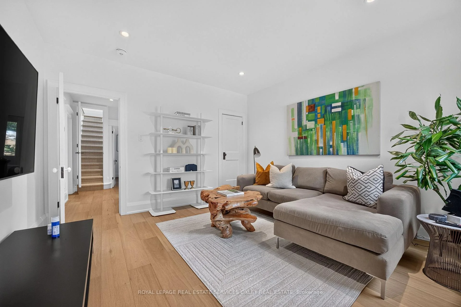 Photo 15 of 20 Edgewood Crescent, Toronto, Rosedale-Moore Park — HOMEH