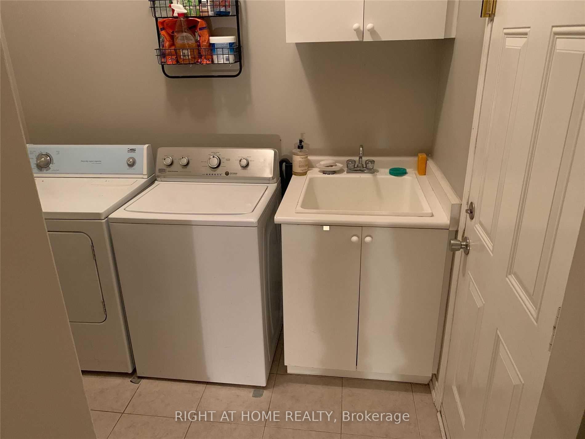 Photo 8 of Unit Bsm, 83 Lewis Honey Drive, Aurora, Bayview Northeast — HOMEH