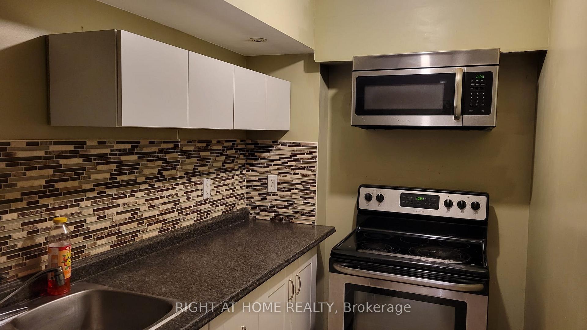 Photo 16 of Unit Bsm, 83 Lewis Honey Drive, Aurora, Bayview Northeast — HOMEH