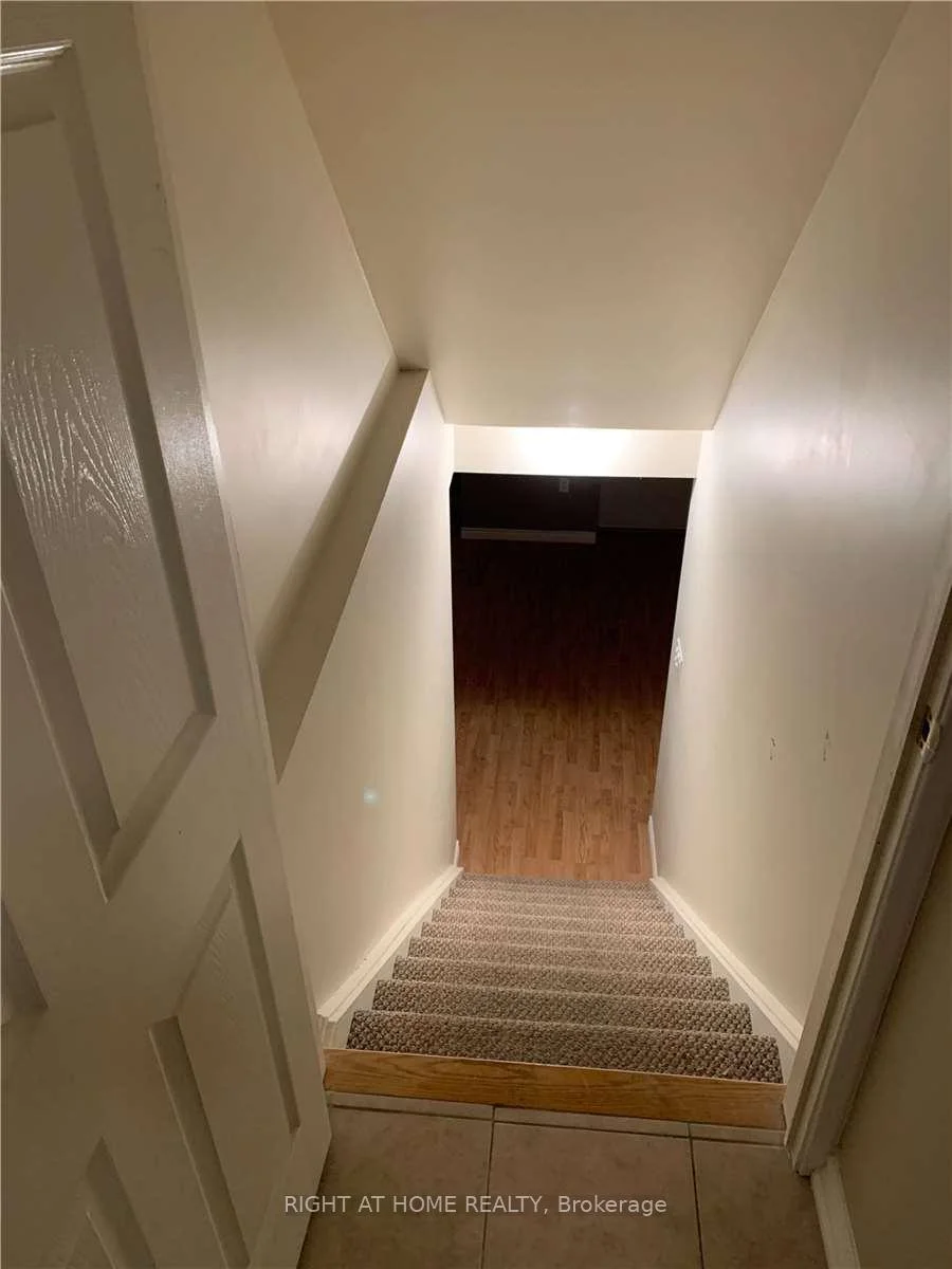 Photo 14 of Unit Bsm, 83 Lewis Honey Drive, Aurora, Bayview Northeast — HOMEH