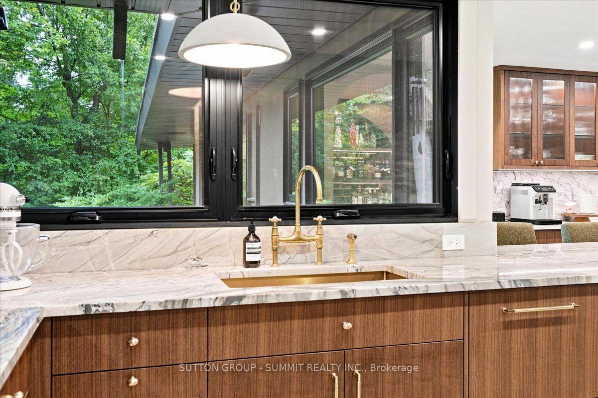 Photo 14 of 2510 Britannia Road, Burlington, Rural Burlington — HOMEH