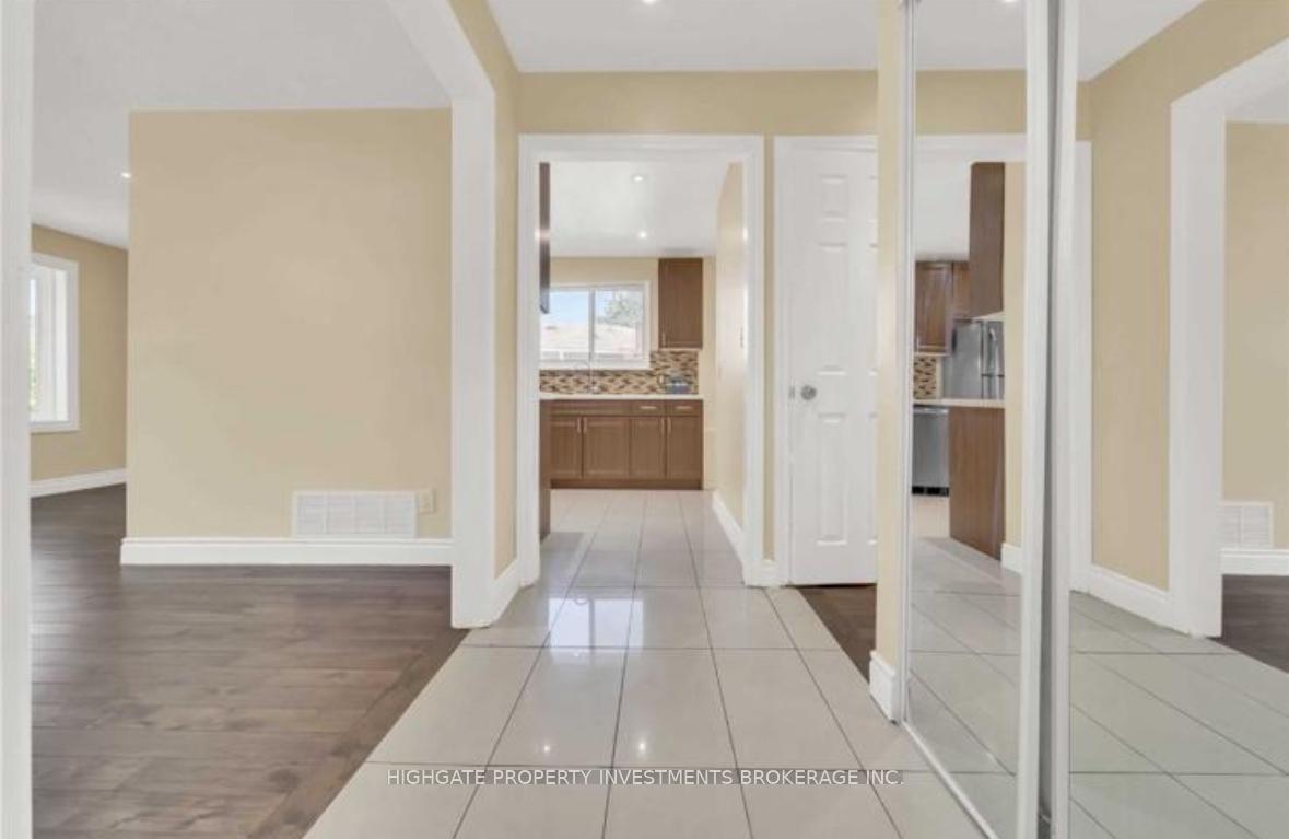 Photo 3 of Unit Main, 36 Reigate Avenue, Brampton, Madoc — HOMEH
