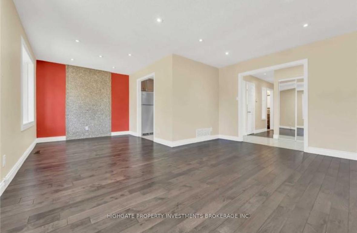 Photo 5 of Unit Main, 36 Reigate Avenue, Brampton, Madoc — HOMEH