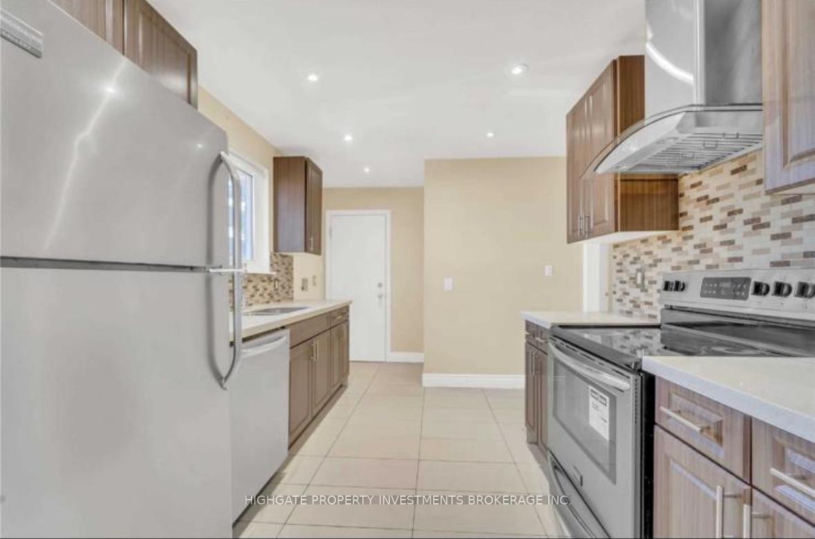 Photo 6 of Unit Main, 36 Reigate Avenue, Brampton, Madoc — HOMEH