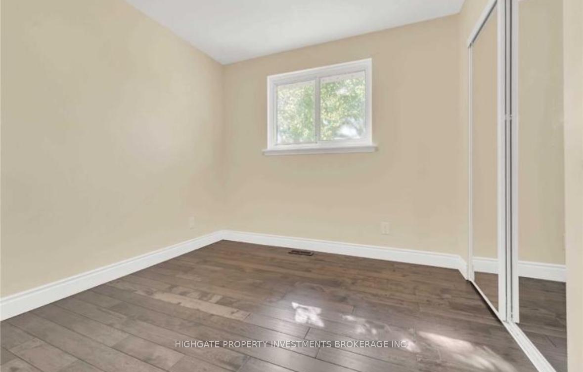 Photo 11 of Unit Main, 36 Reigate Avenue, Brampton, Madoc — HOMEH