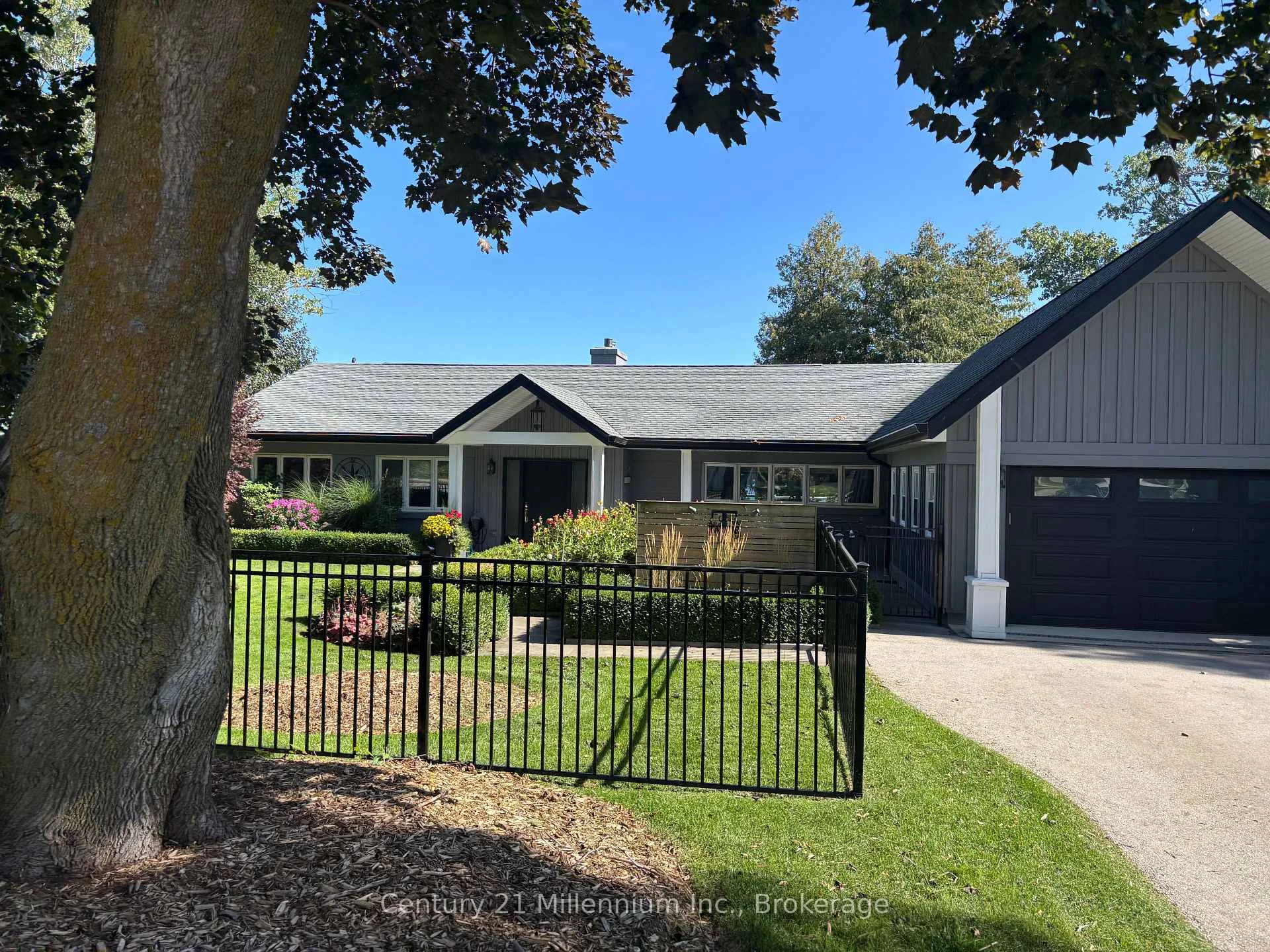 Photo 3 of 537 Grandview Drive, Meaford — HOMEH