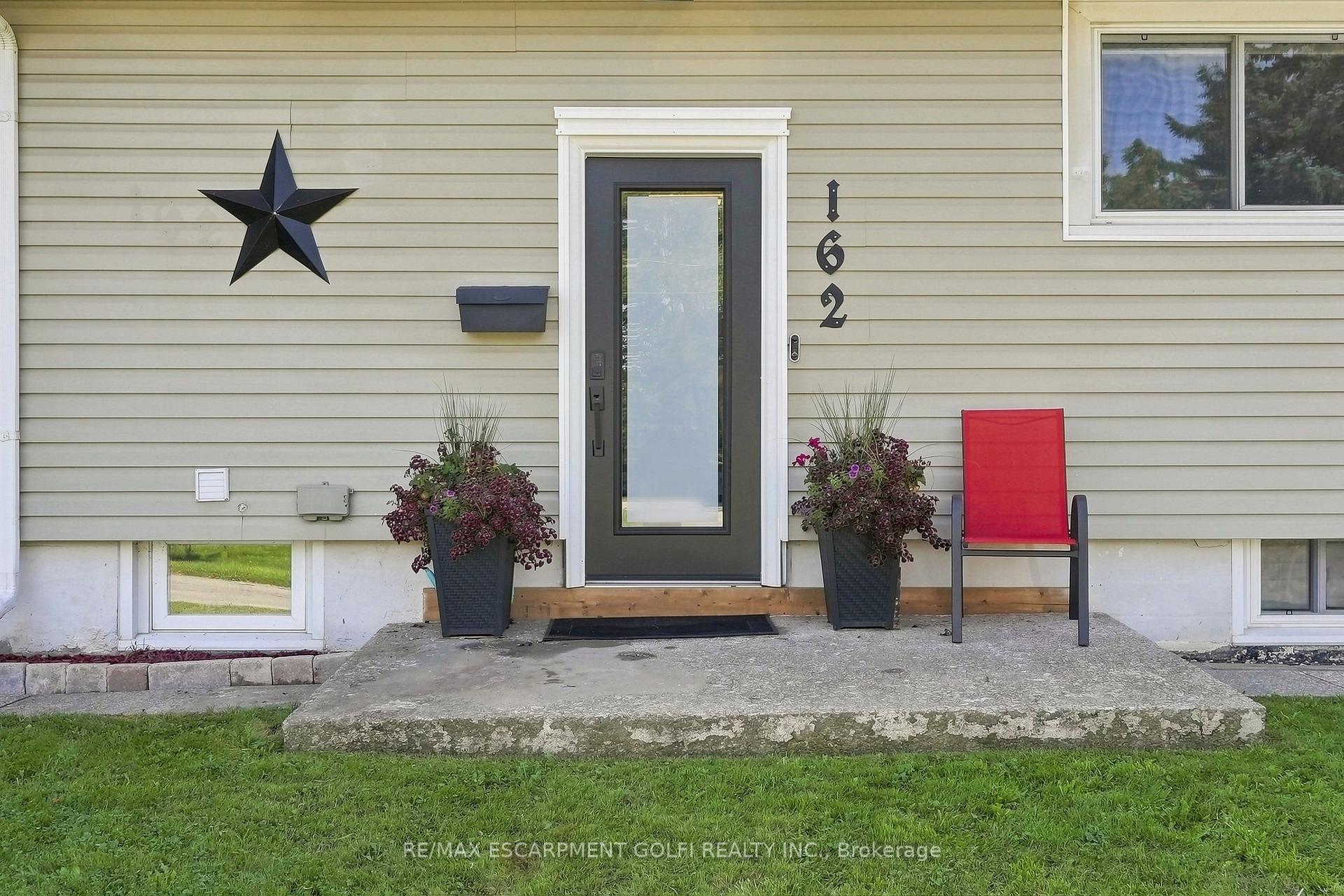 Photo 3 of 162 Mary Street, Thorold, Allanburg/Thorold South — HOMEH