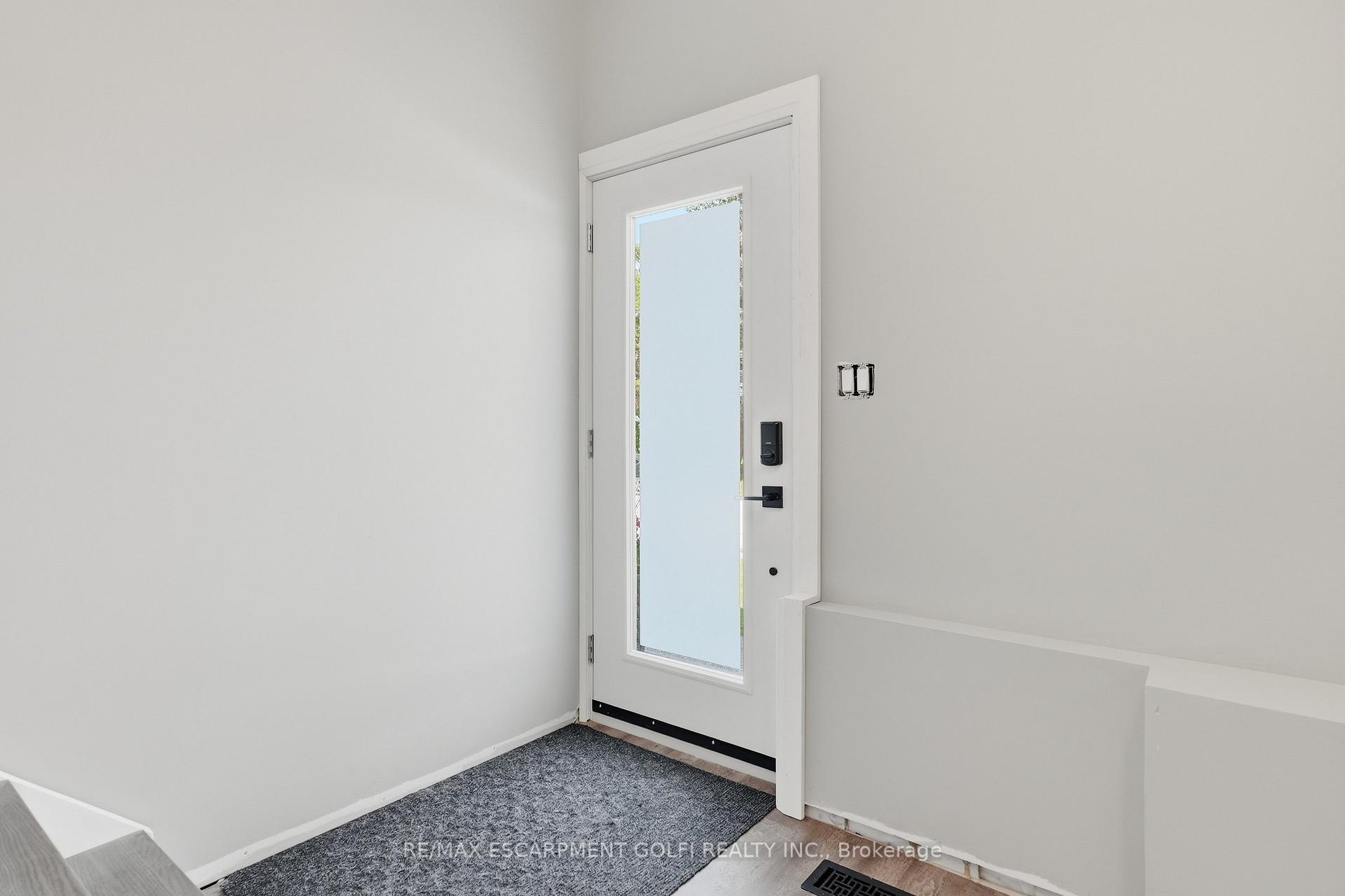 Photo 15 of 162 Mary Street, Thorold, Allanburg/Thorold South — HOMEH