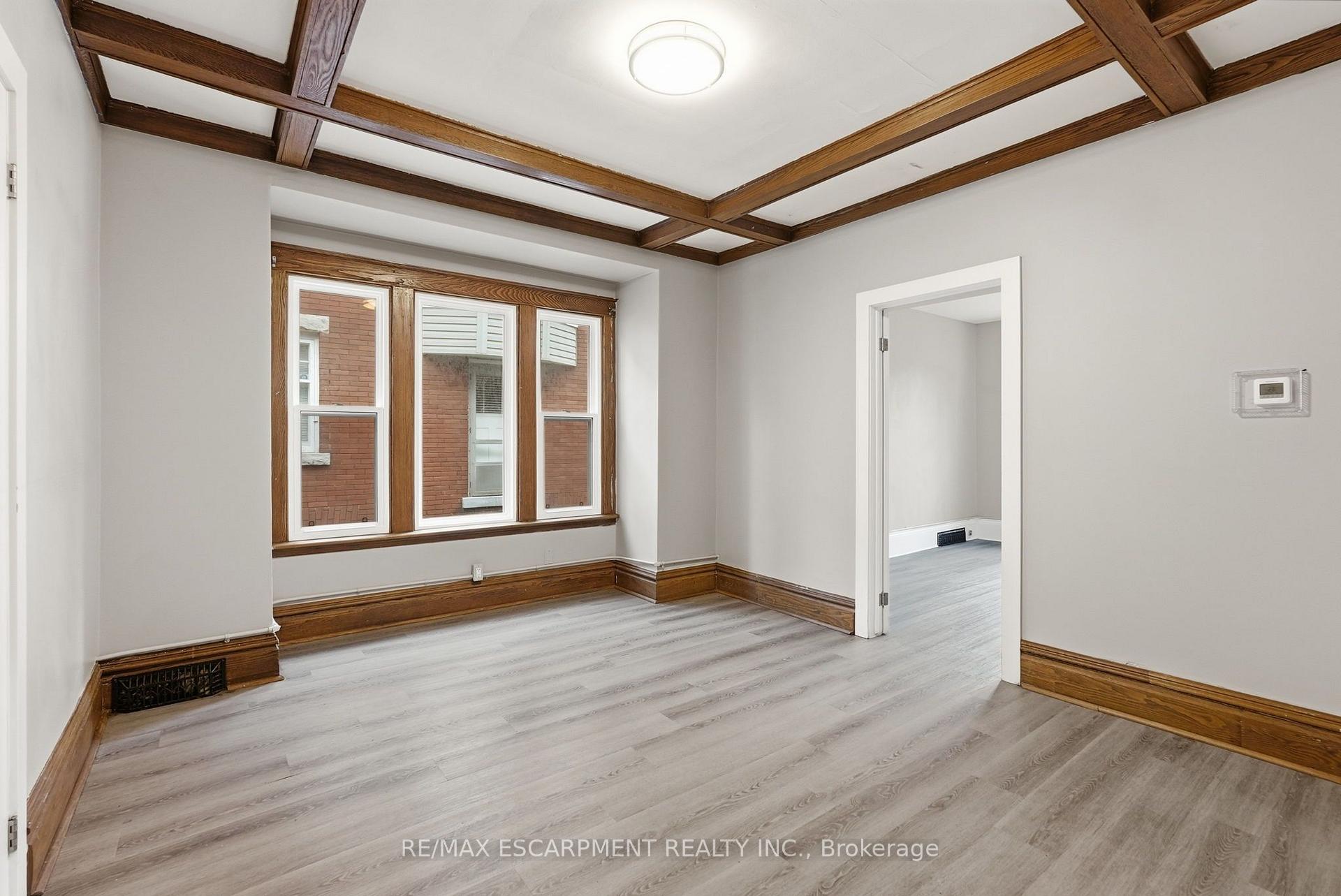 Photo 6 of 63 Melrose Avenue S, Hamilton, Stipley — HOMEH