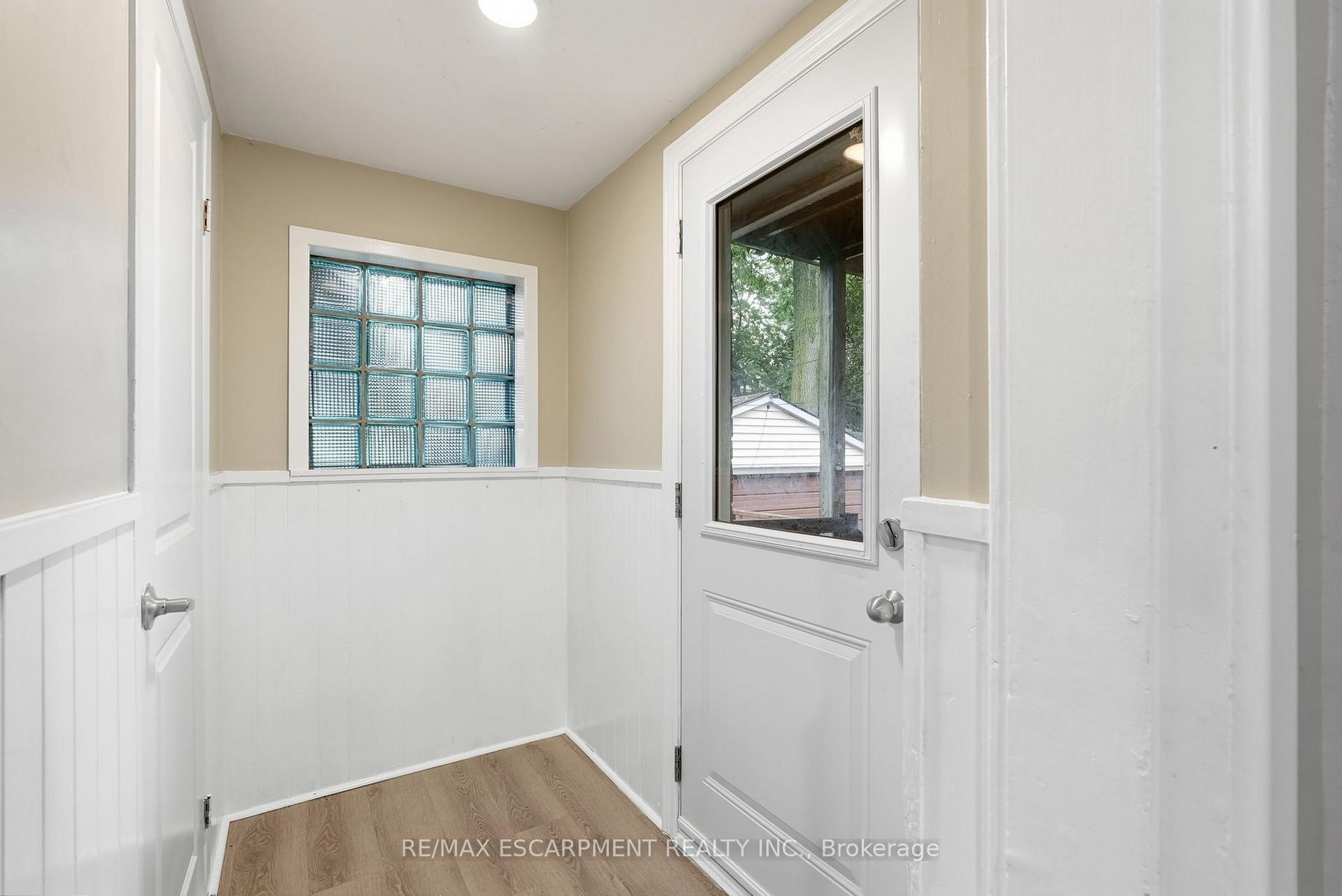 Photo 16 of 63 Melrose Avenue S, Hamilton, Stipley — HOMEH