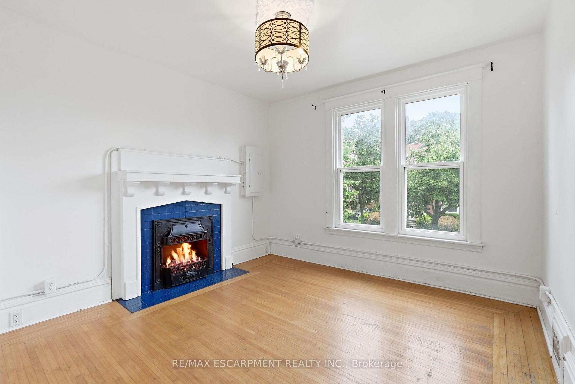 Photo 19 of 63 Melrose Avenue S, Hamilton, Stipley — HOMEH