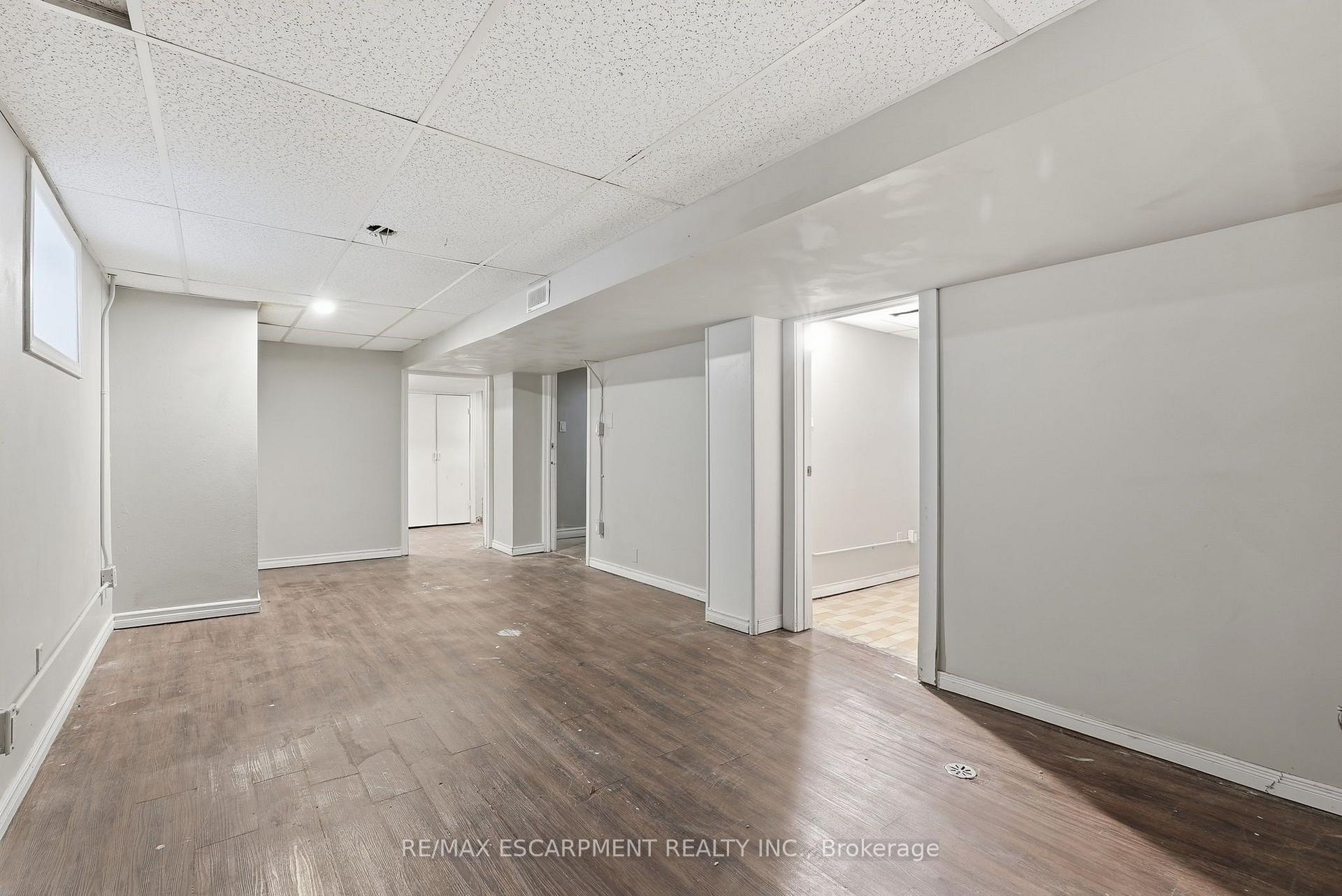 Photo 29 of 63 Melrose Avenue S, Hamilton, Stipley — HOMEH