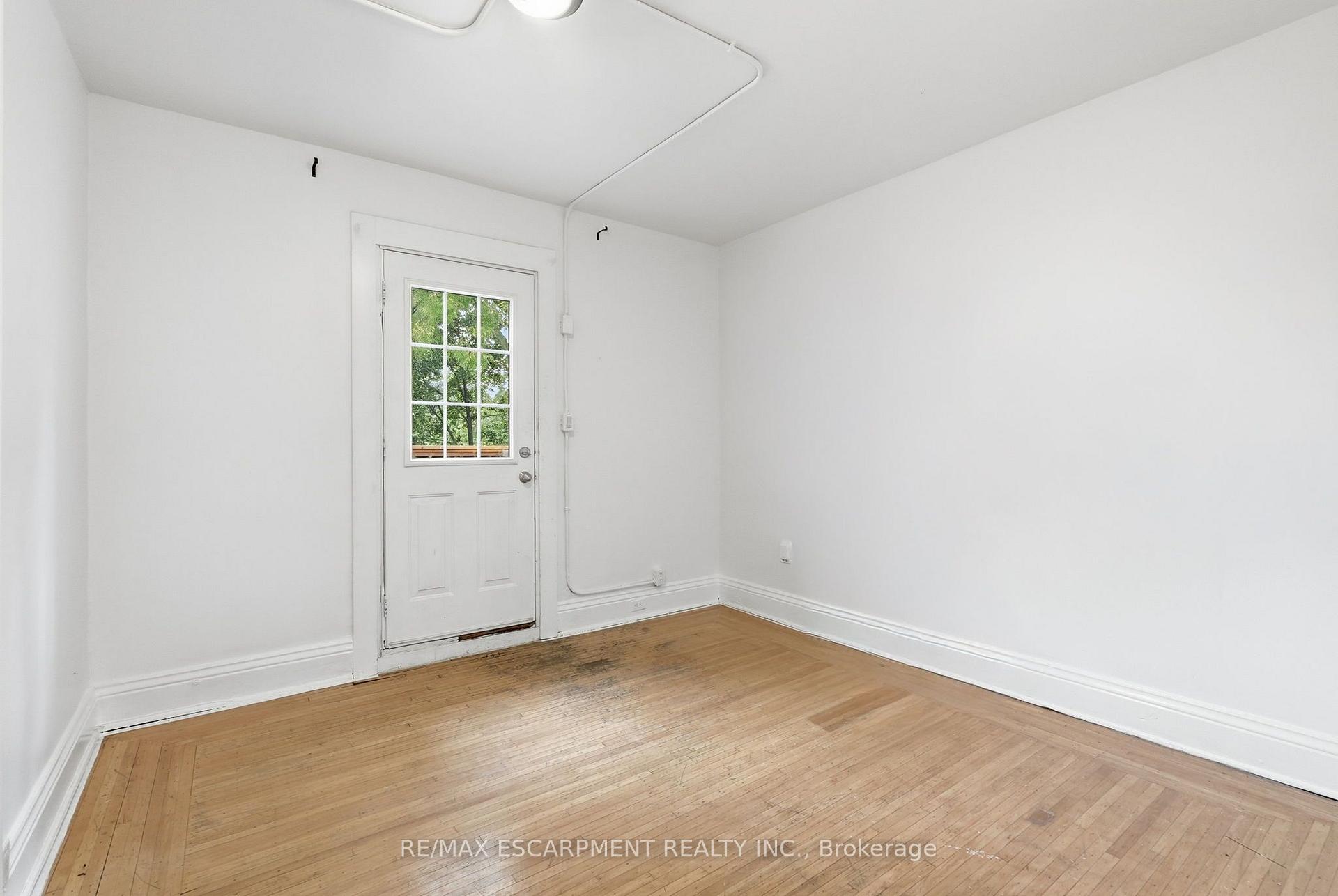 Photo 30 of 63 Melrose Avenue S, Hamilton, Stipley — HOMEH