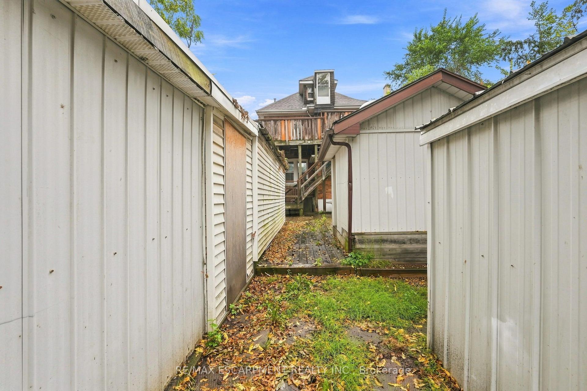 Photo 49 of 63 Melrose Avenue S, Hamilton, Stipley — HOMEH