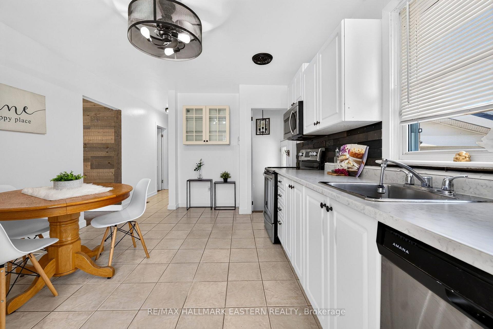 Photo 12 of 754 Crawford Place, Peterborough, Otonabee Ward 1 — HOMEH