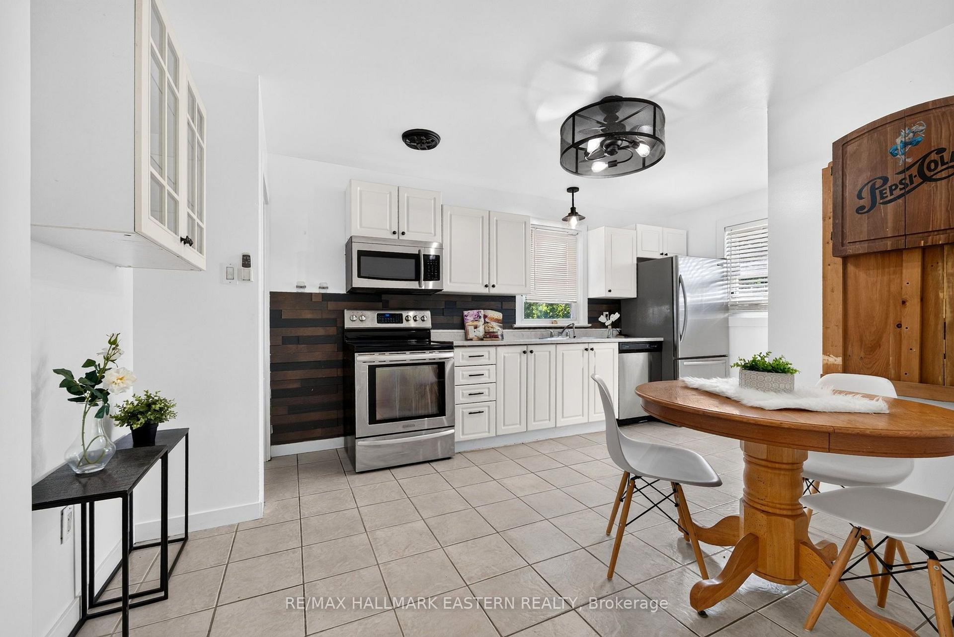 Photo 15 of 754 Crawford Place, Peterborough, Otonabee Ward 1 — HOMEH