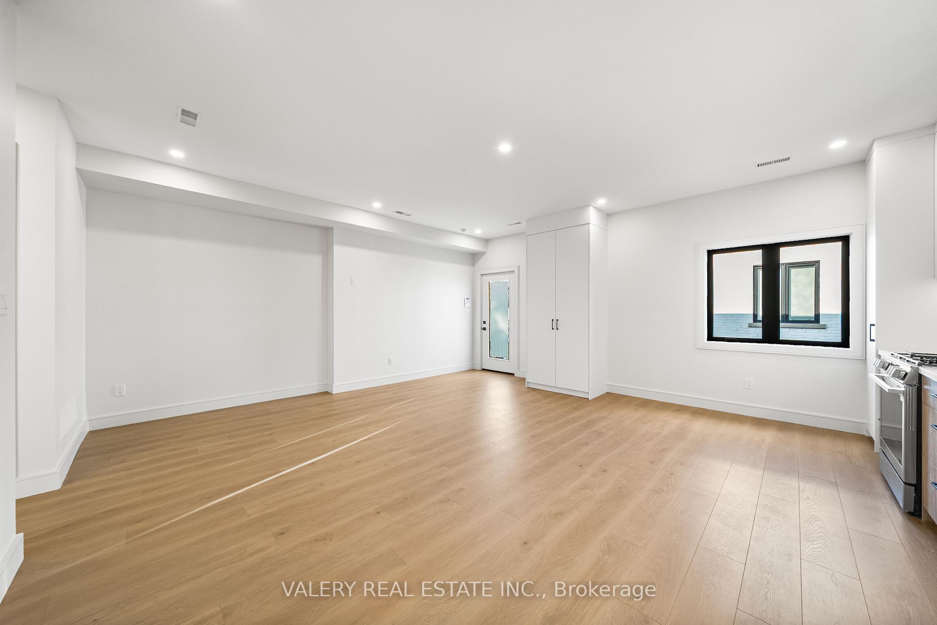 Photo 4 of 144 Dovercourt Road, Toronto, Little Portugal — HOMEH
