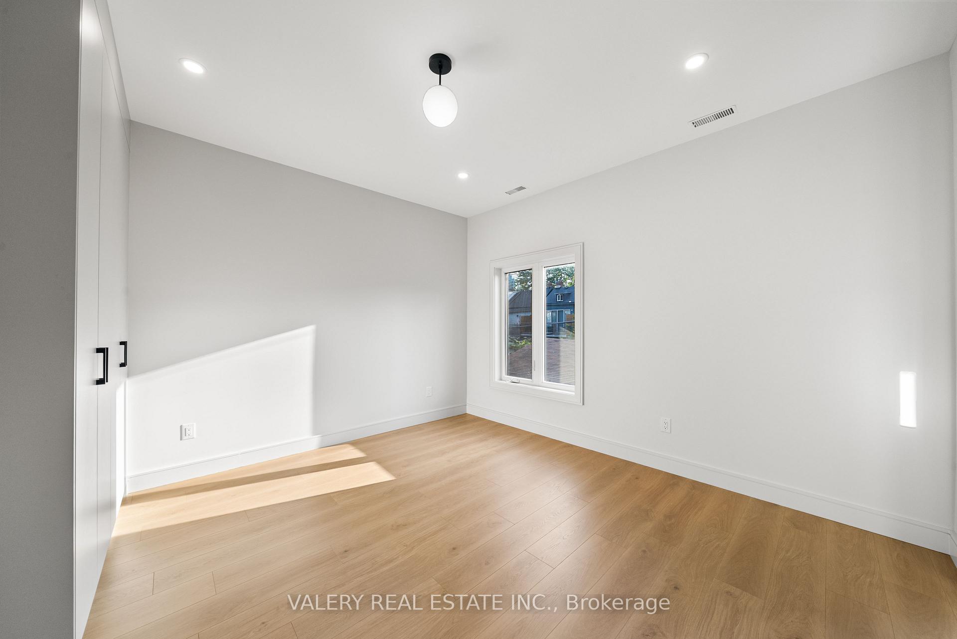 Photo 9 of 144 Dovercourt Road, Toronto, Little Portugal — HOMEH