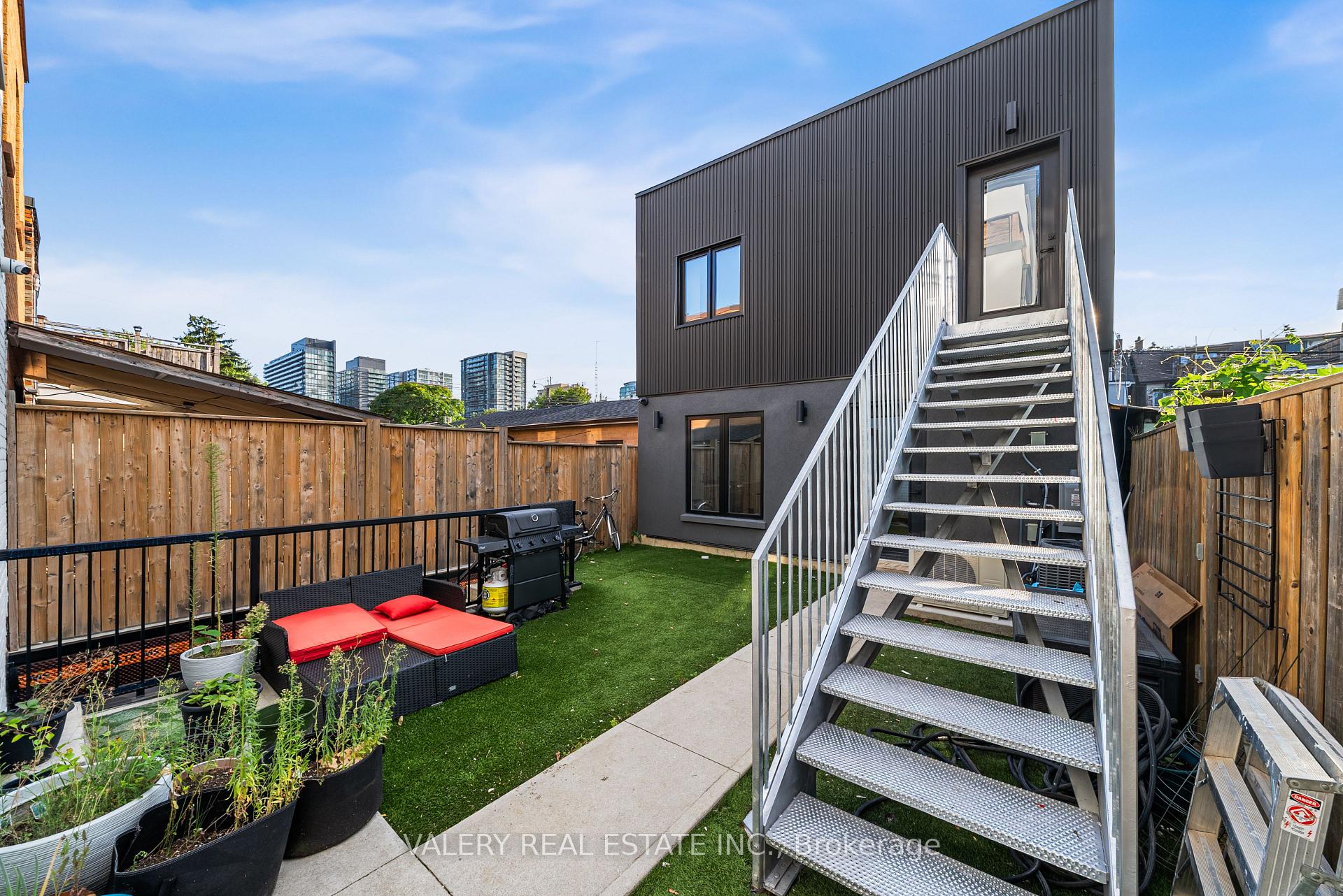 Photo 12 of 144 Dovercourt Road, Toronto, Little Portugal — HOMEH