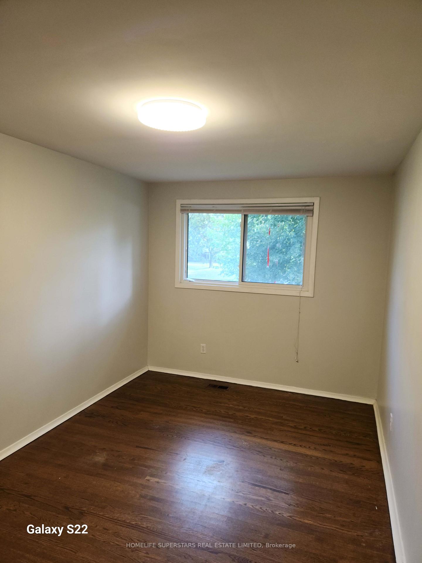 Photo 17 of Unit Upper Unit, 139 Macgregor Crescent, Waterloo, Lincoln Village — HOMEH