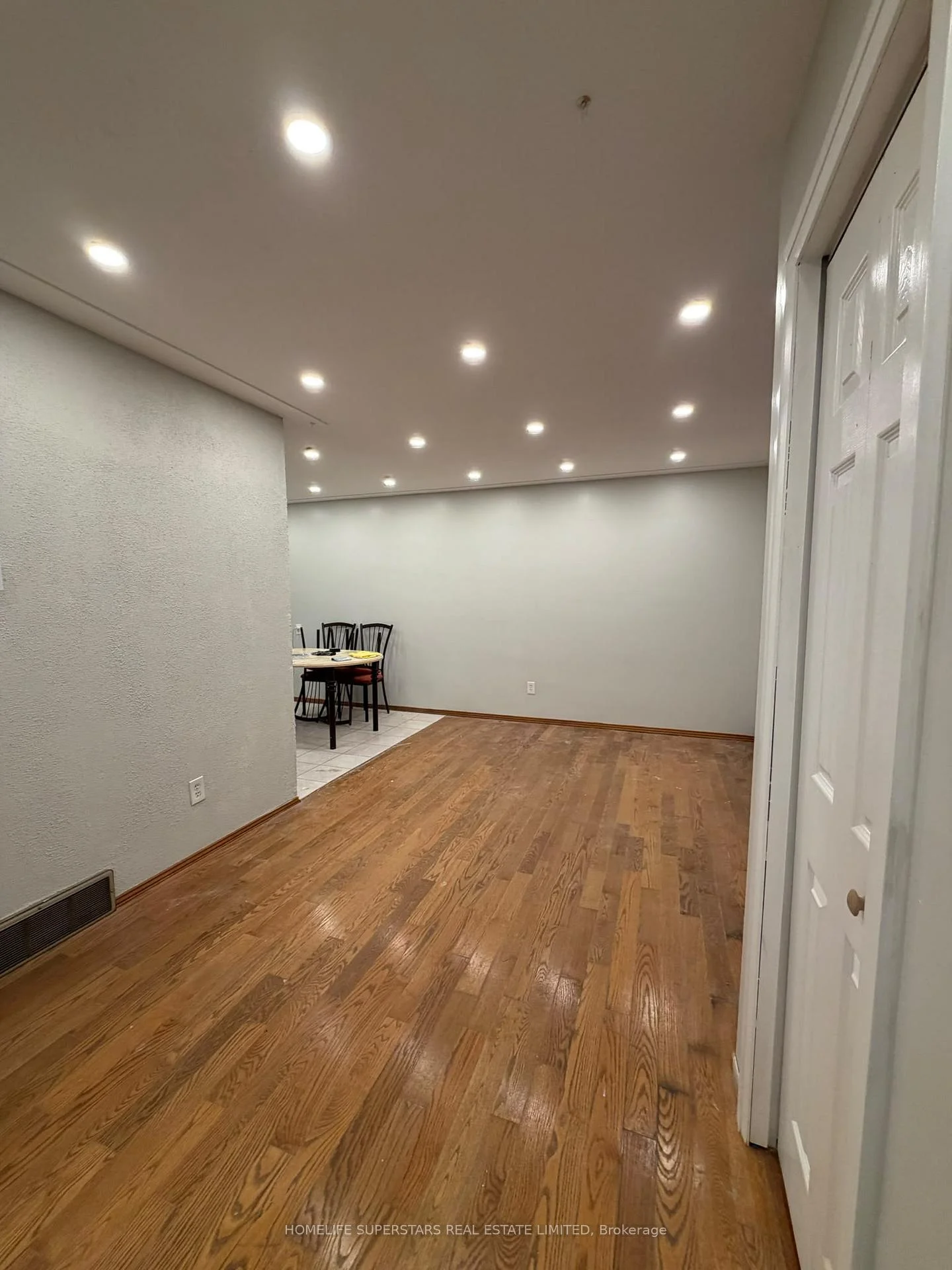 Photo 13 of Unit Upper Unit, 139 Macgregor Crescent, Waterloo, Lincoln Village — HOMEH