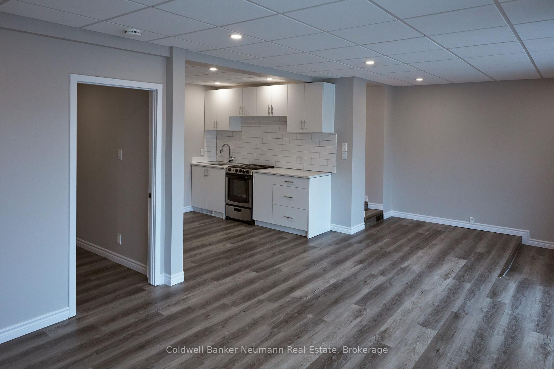 Photo 2 of 95 Farquhar Street, Guelph, Downtown — HOMEH