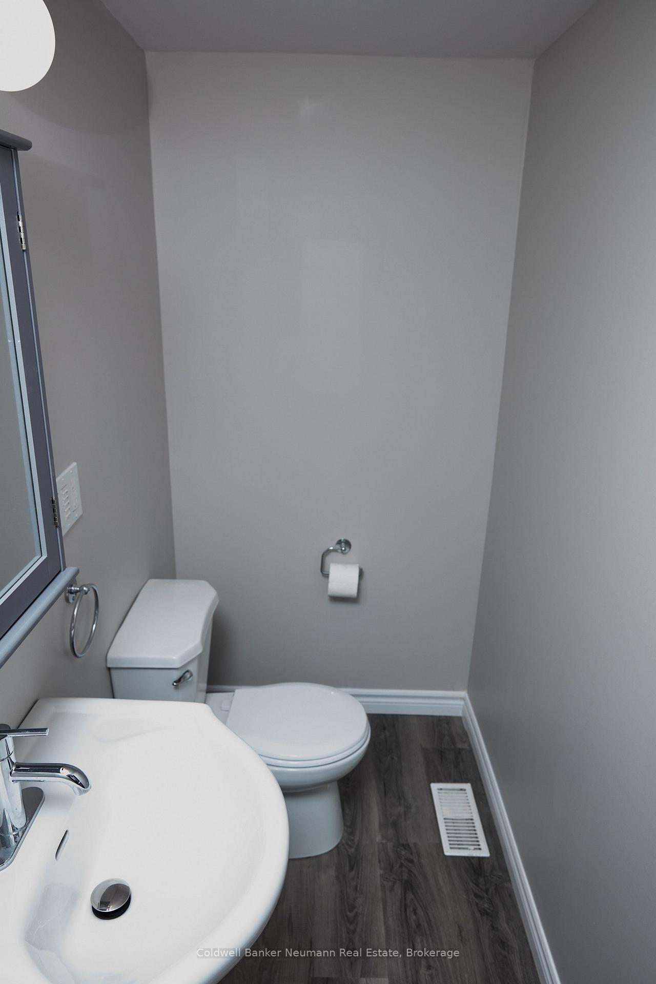 Photo 5 of 95 Farquhar Street, Guelph, Downtown — HOMEH