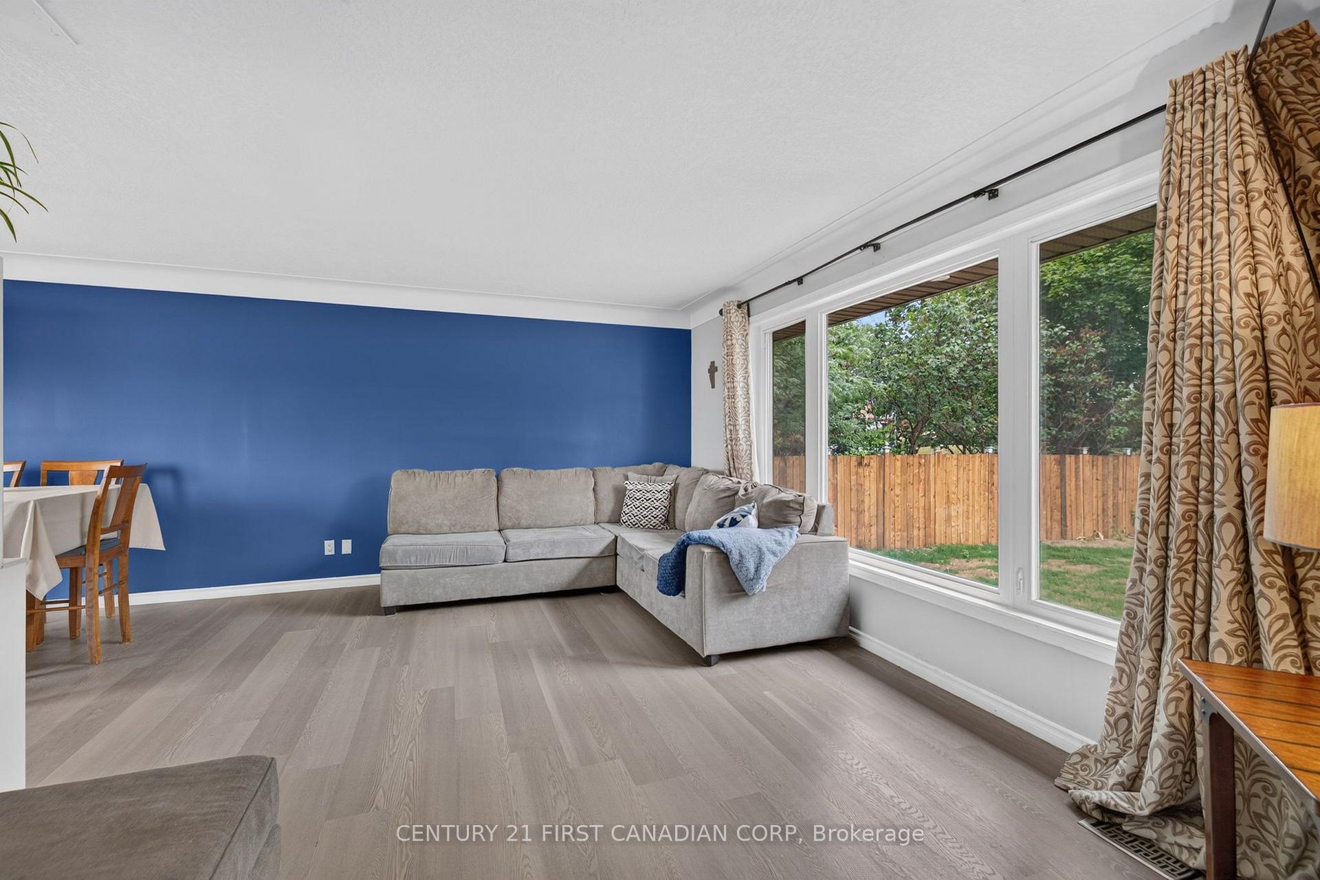 Photo 7 of 285 Panorama Crescent, London, South J — HOMEH