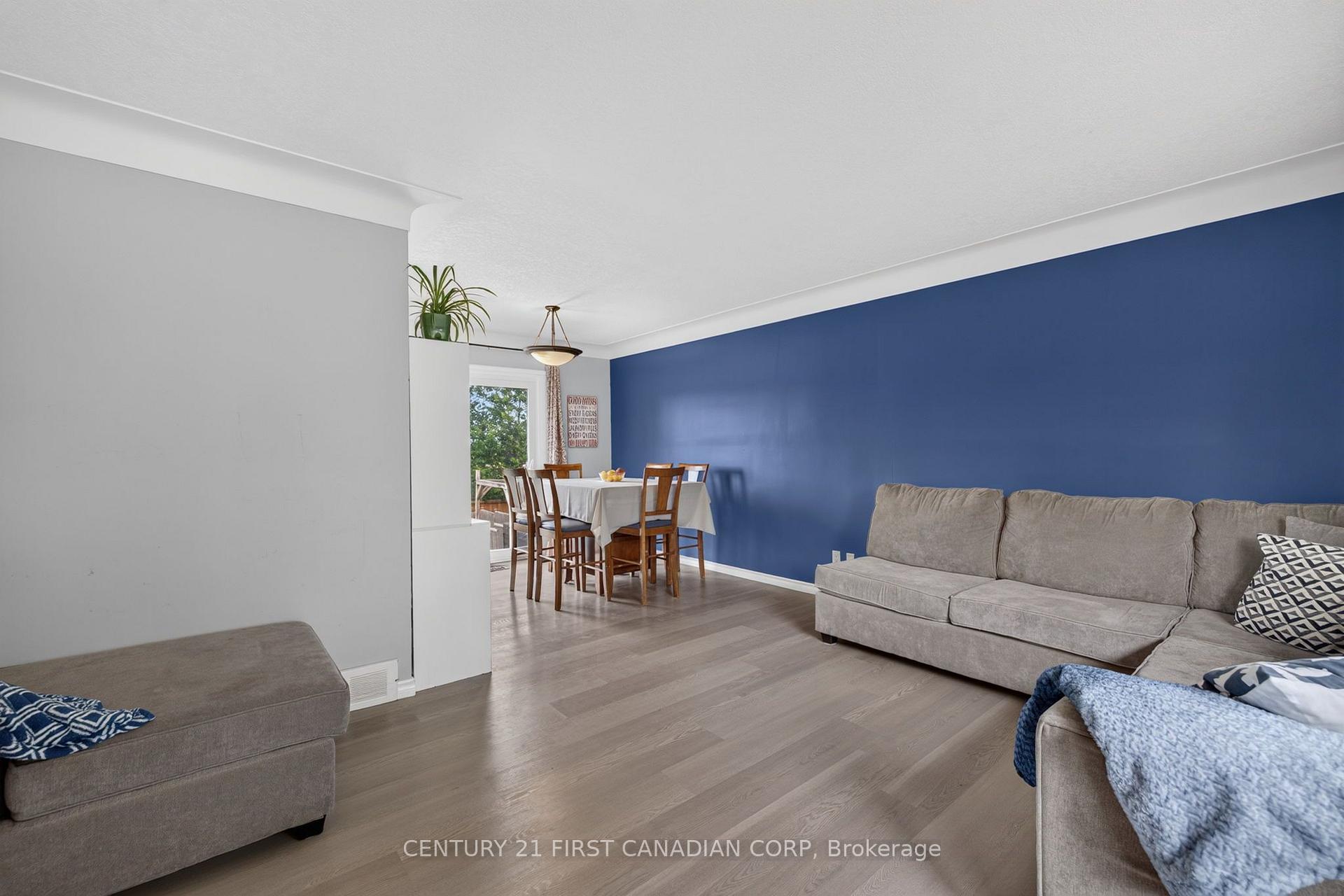 Photo 8 of 285 Panorama Crescent, London, South J — HOMEH