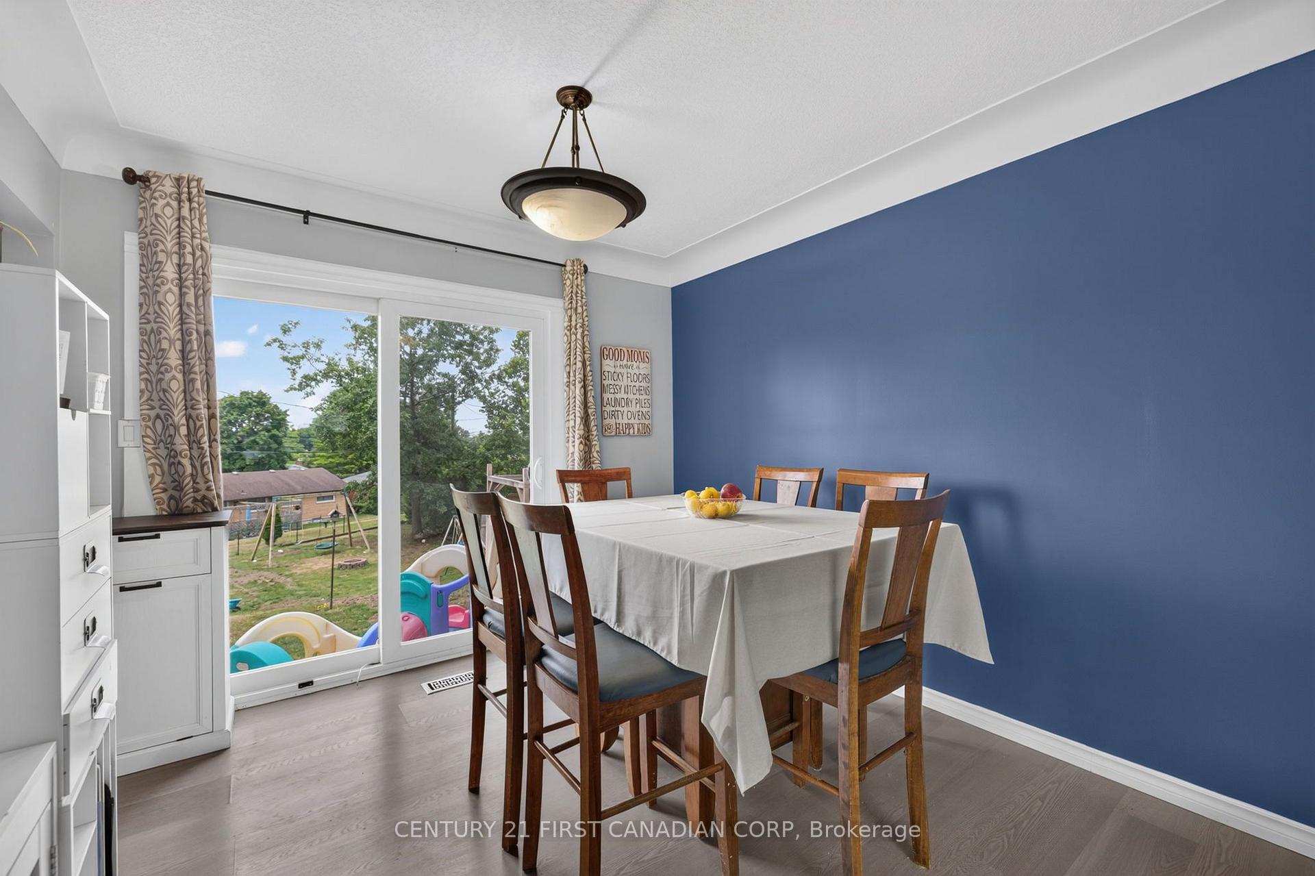 Photo 13 of 285 Panorama Crescent, London, South J — HOMEH