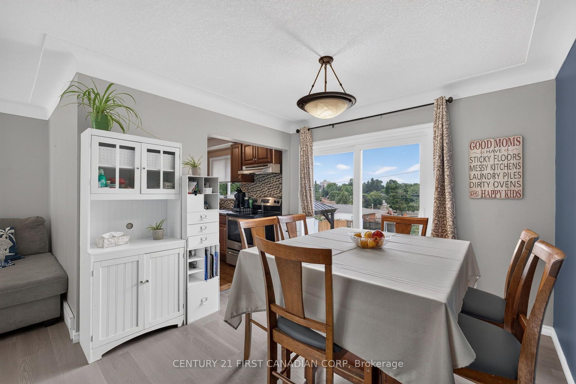 Photo 14 of 285 Panorama Crescent, London, South J — HOMEH