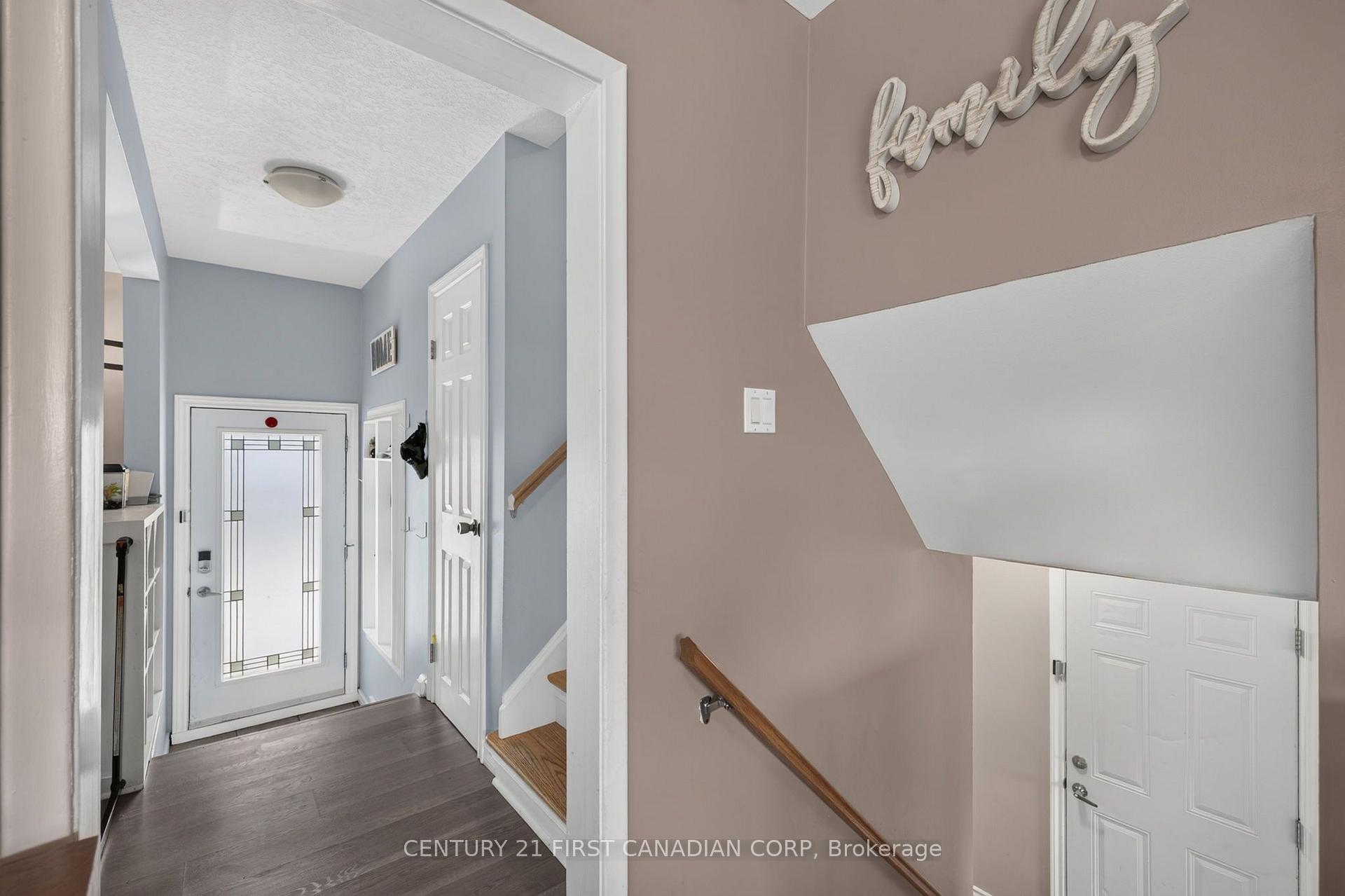 Photo 19 of 285 Panorama Crescent, London, South J — HOMEH