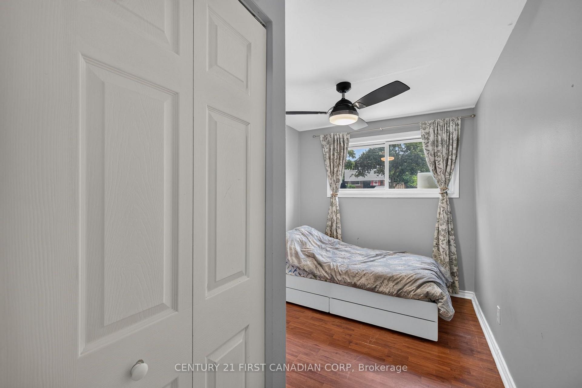 Photo 29 of 285 Panorama Crescent, London, South J — HOMEH