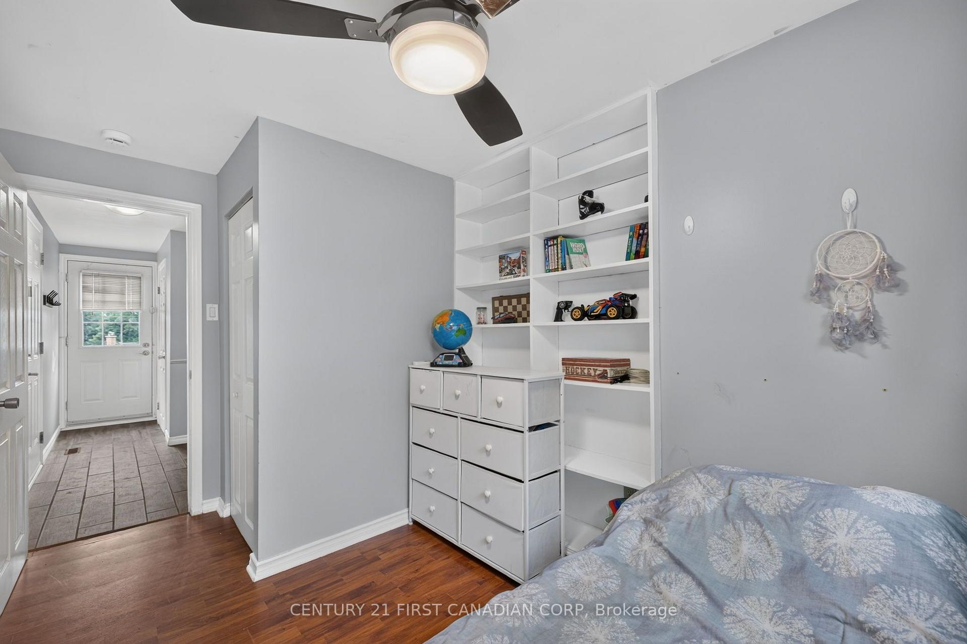 Photo 31 of 285 Panorama Crescent, London, South J — HOMEH