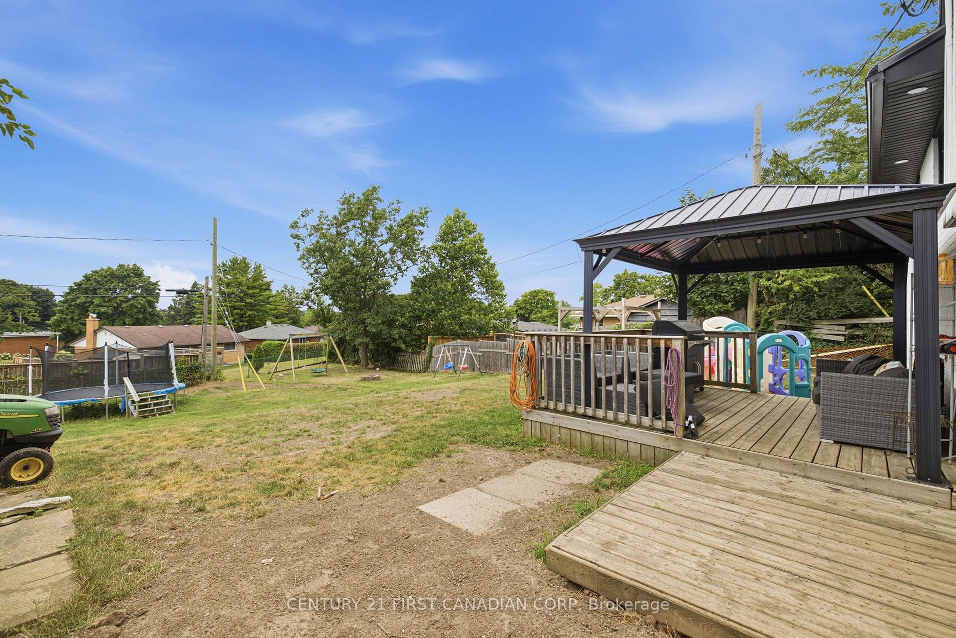 Photo 44 of 285 Panorama Crescent, London, South J — HOMEH