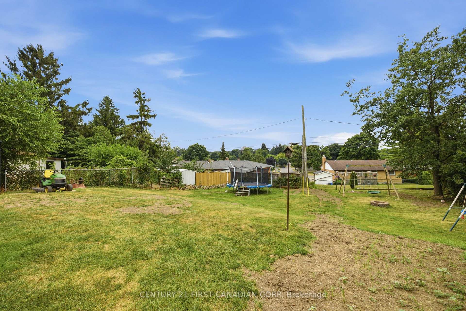 Photo 45 of 285 Panorama Crescent, London, South J — HOMEH