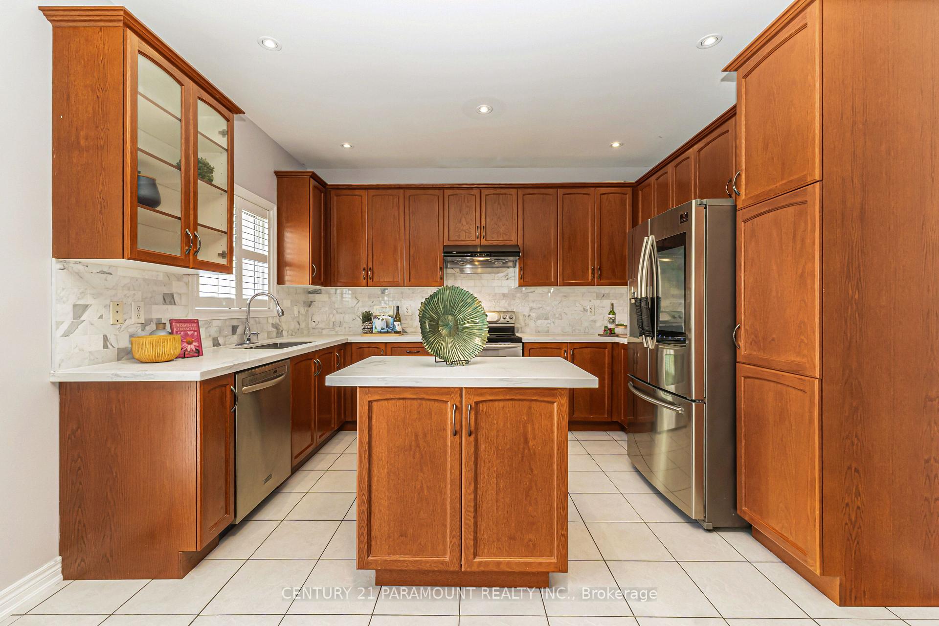 Photo 12 of 56 Dovehaven Crescent, Brampton, Bram East — HOMEH