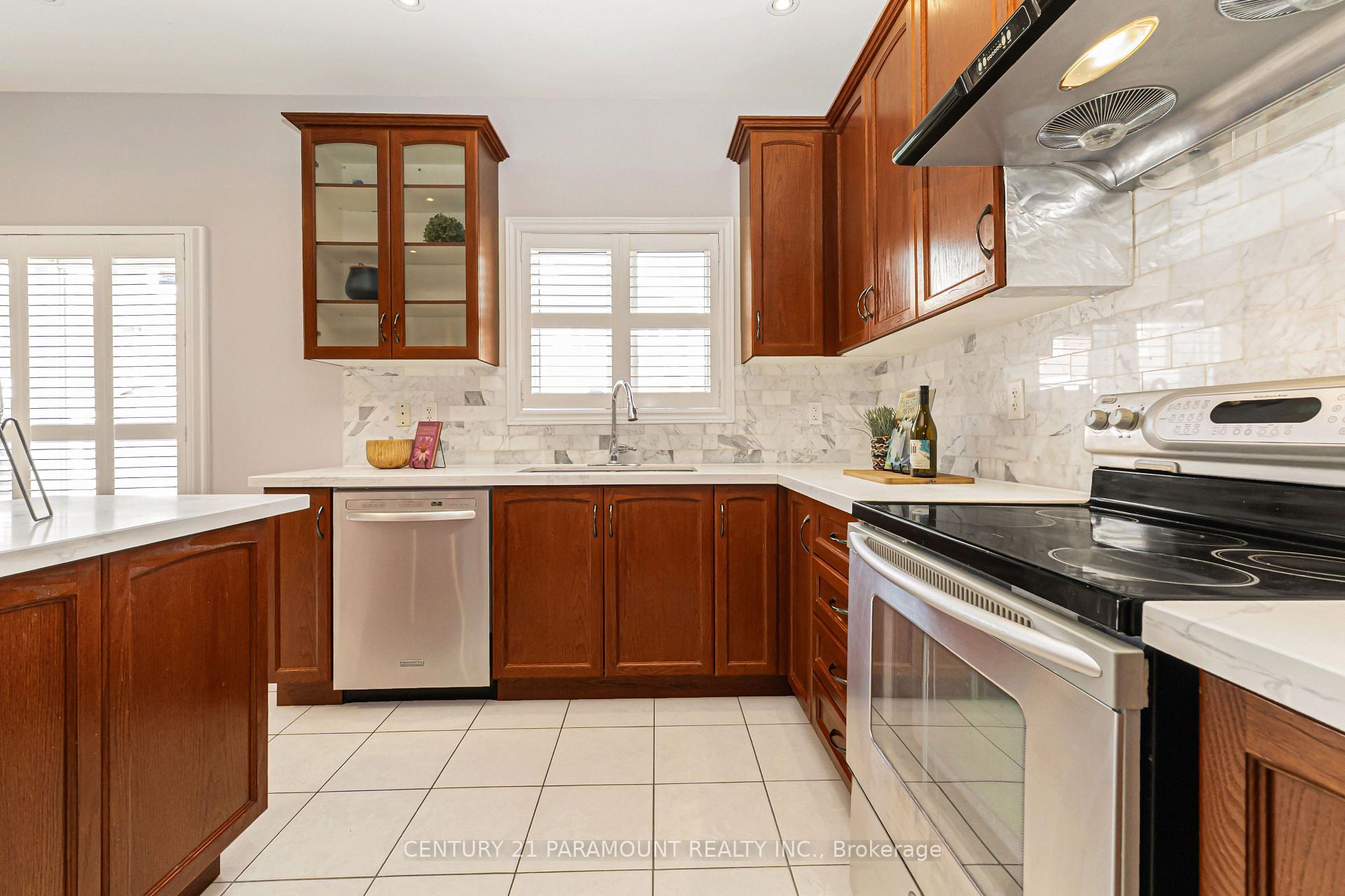 Photo 13 of 56 Dovehaven Crescent, Brampton, Bram East — HOMEH