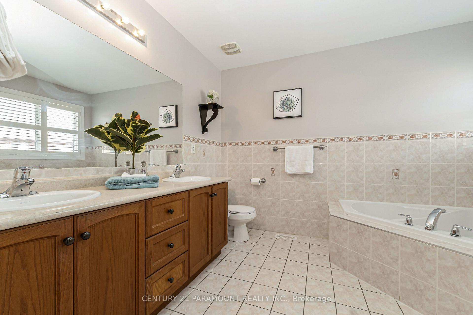 Photo 19 of 56 Dovehaven Crescent, Brampton, Bram East — HOMEH