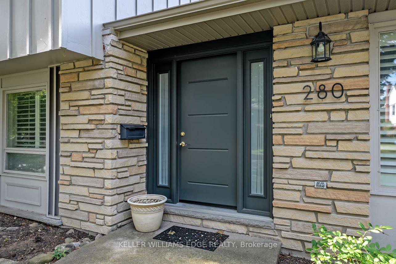 Photo 4 of 280 Penn Drive, Burlington, Roseland — HOMEH