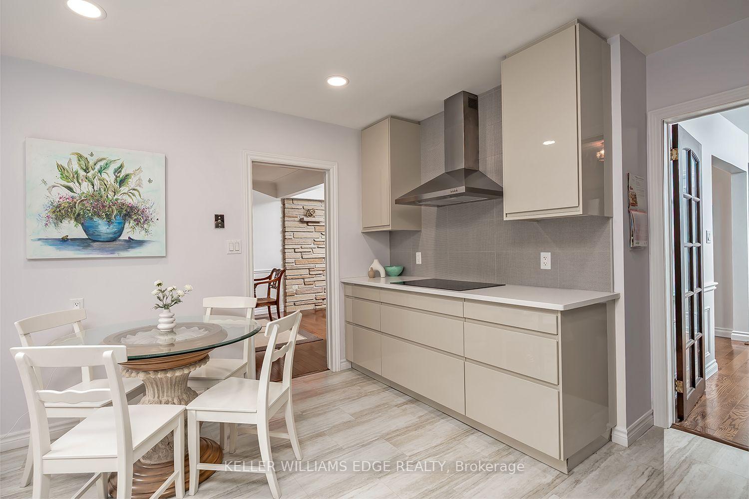 Photo 16 of 280 Penn Drive, Burlington, Roseland — HOMEH